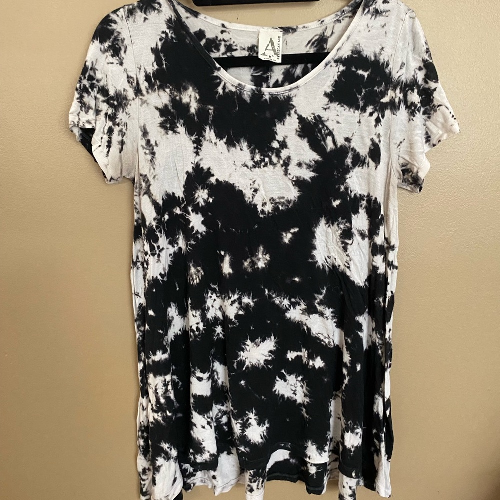 Black & White Tie Dye Short Sleeve Tee